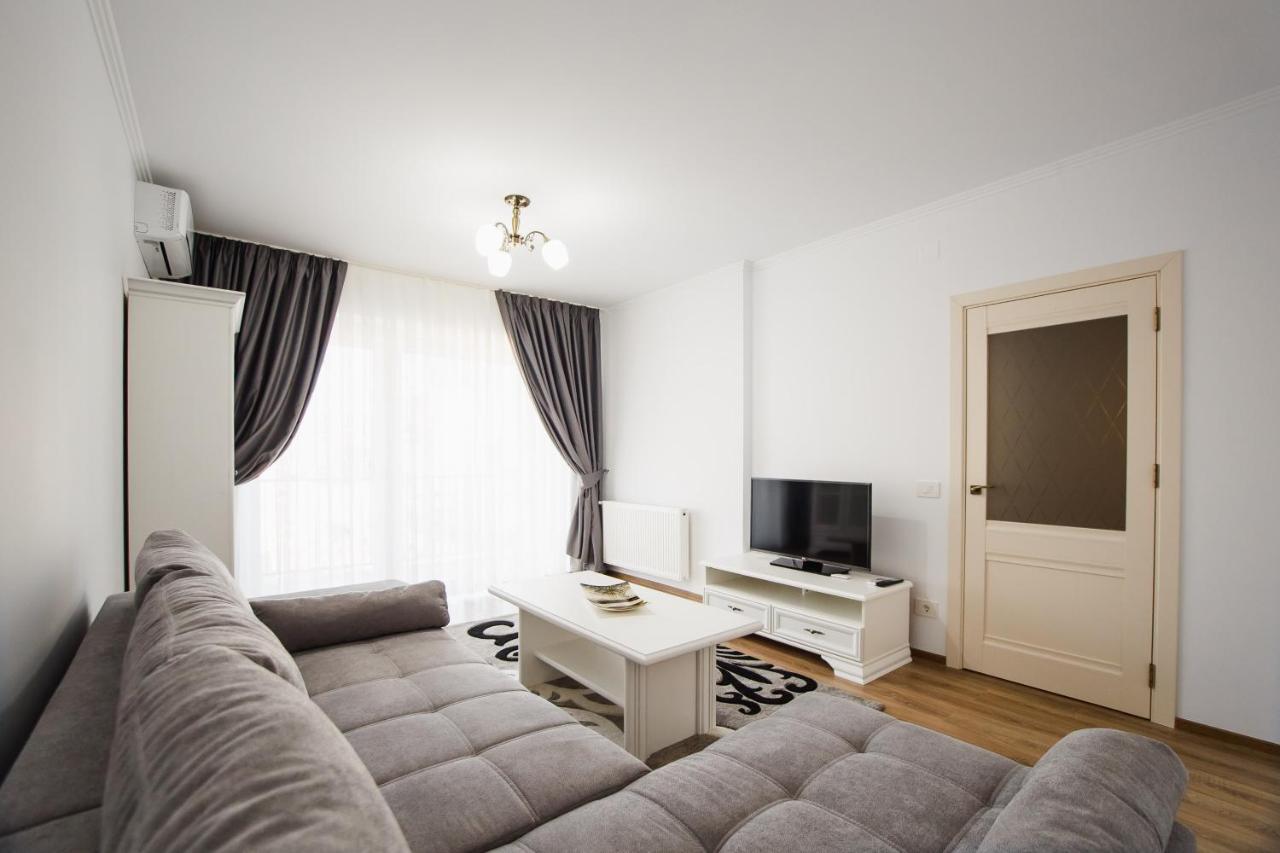 Bright & Elegant Central Apartment Oradea Exterior foto